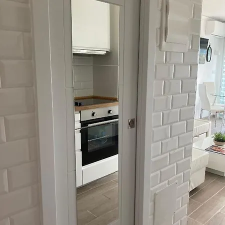 Renovated Modern Elegant Studio With Sea View Marbella