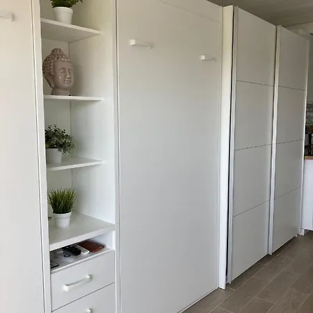 Renovated Modern Elegant Studio With Sea View Apartment *